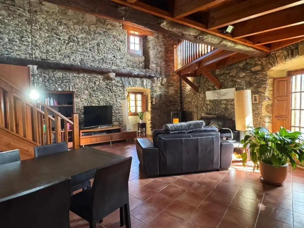 Sala de estar de Finca rústica en venta en Rabós con Calefacción, Jardín privado y Terraza