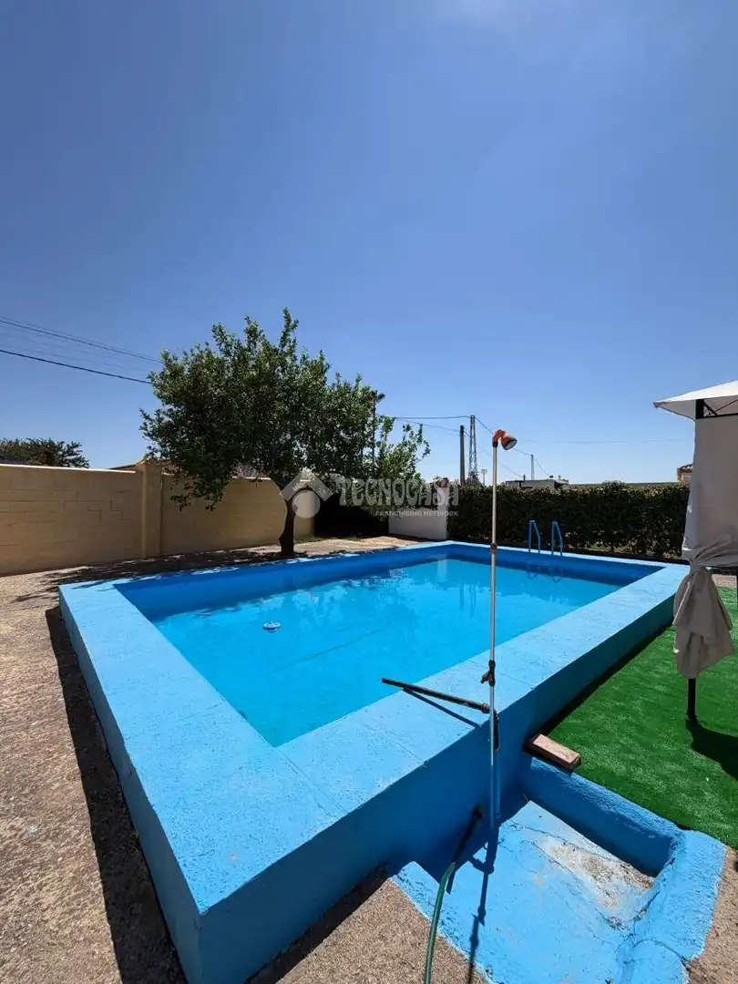 Swimming pool of Country homes for sale in Utrera  with Air Conditioner, Heating and Swimming Pool