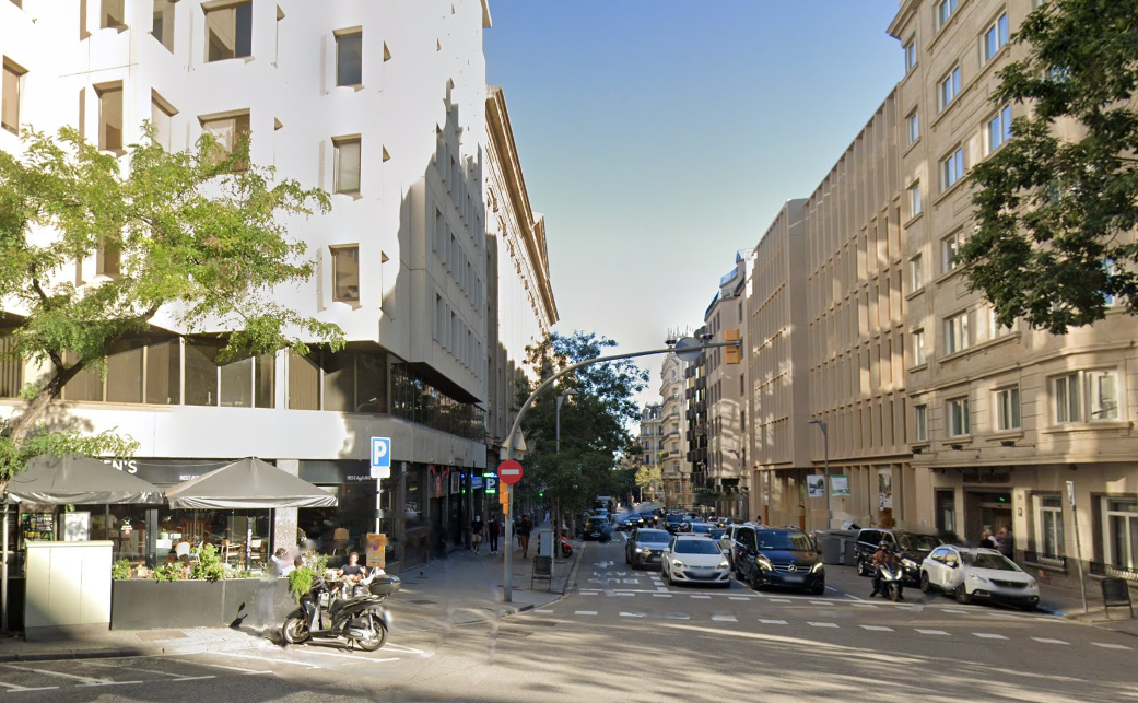 Exterior view of Office for sale in  Barcelona Capital  with Air Conditioner and Heating