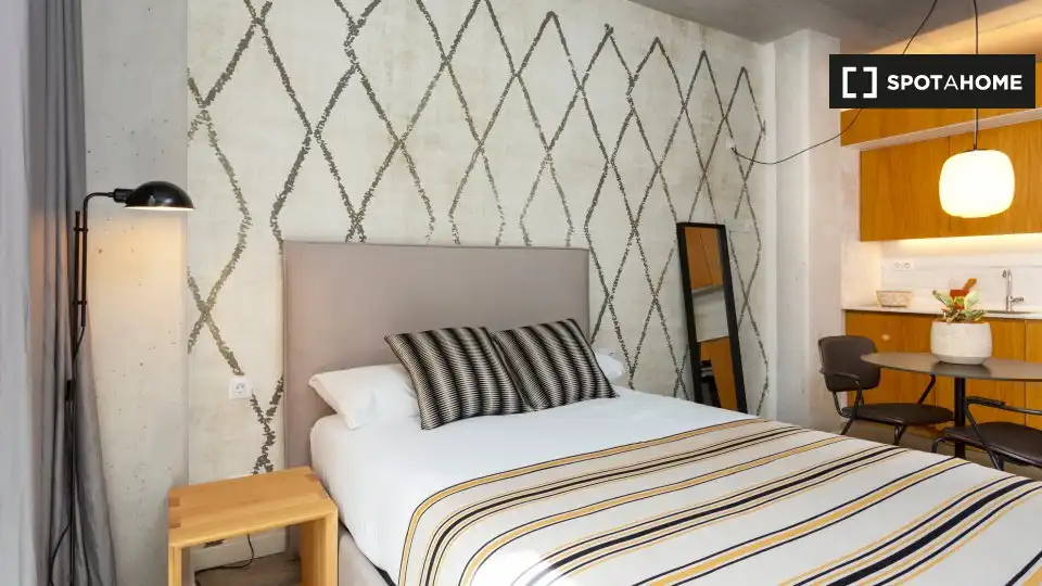 Flat with terrace to rent in Eixample, imagen 4