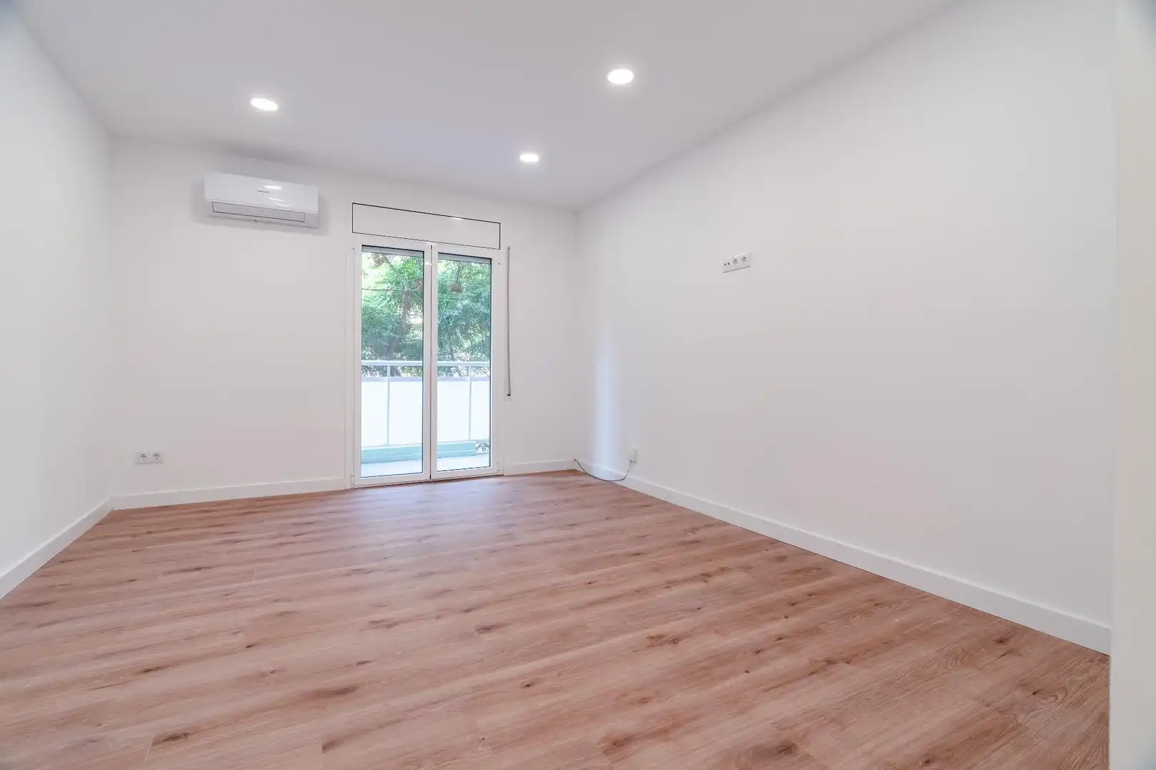 Wohnung zum Verkauf in Tarragona mit Klimaanlage und Balkon
