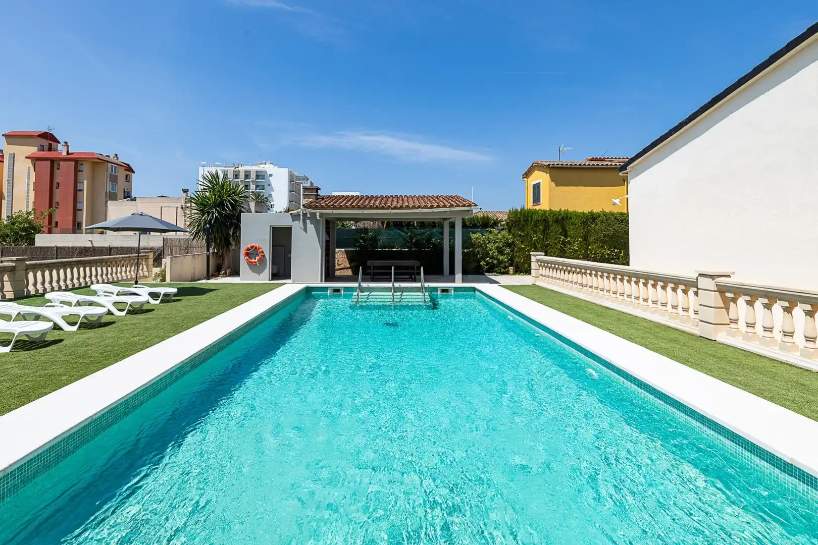 Piscina de Casa o xalet en venda en  Palma de Mallorca amb Aire condicionat, Calefacció i Jardí privat