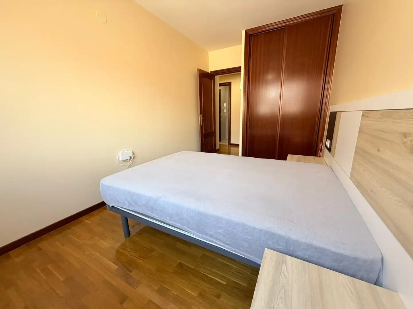 Dormitori de Apartament en venda en Lardero amb Calefacció, Terrassa i Traster