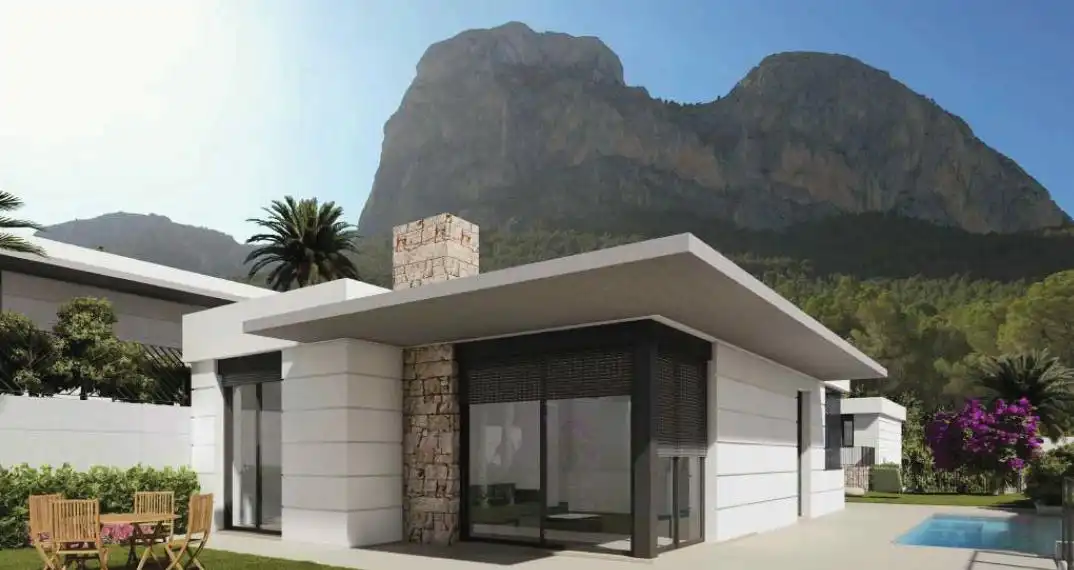 Villa con piscina in vendita a Avinguda Balcon de Ponoig, imagen 2
