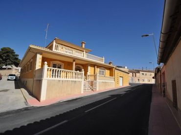 Casa en venta en Algueña