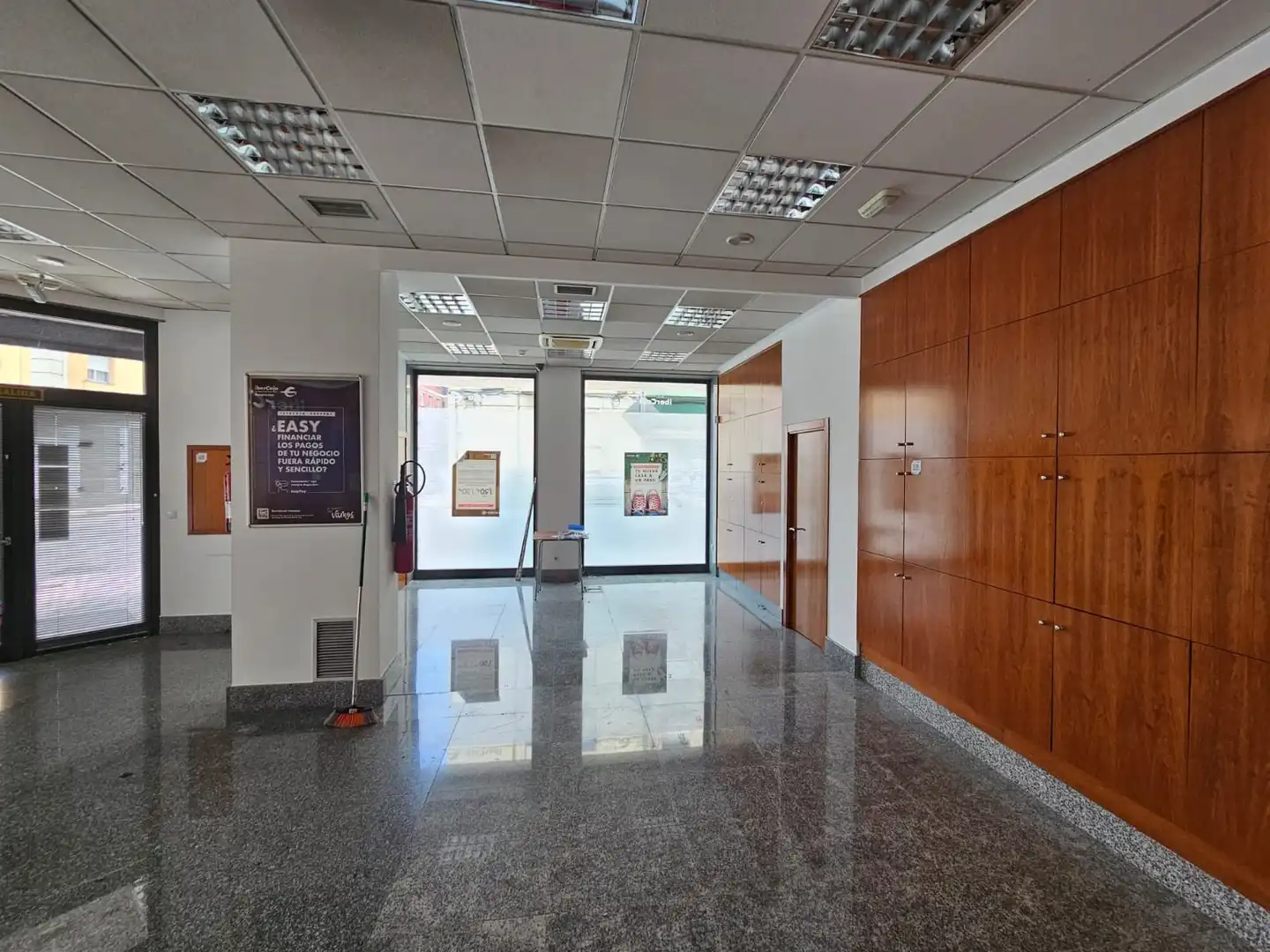 Local commercial à vendre à C/ Condado de Treviño, imagen 4