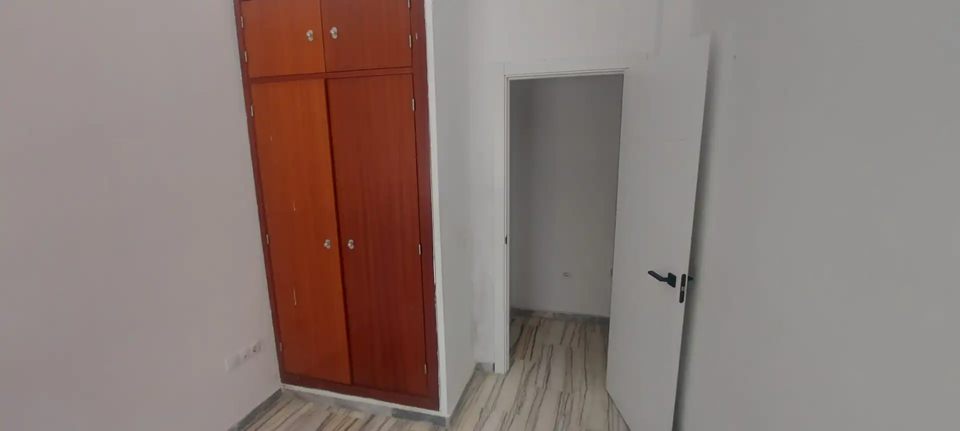 Piso con piscina en venta en Calle Hermanos Pinzón 57, imagen 3