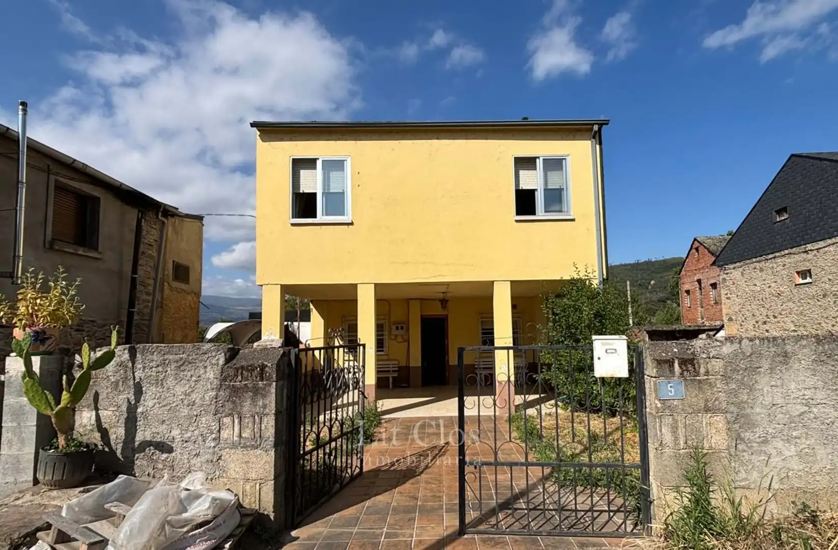 House with garden for sale in Calle Avenida de Orense