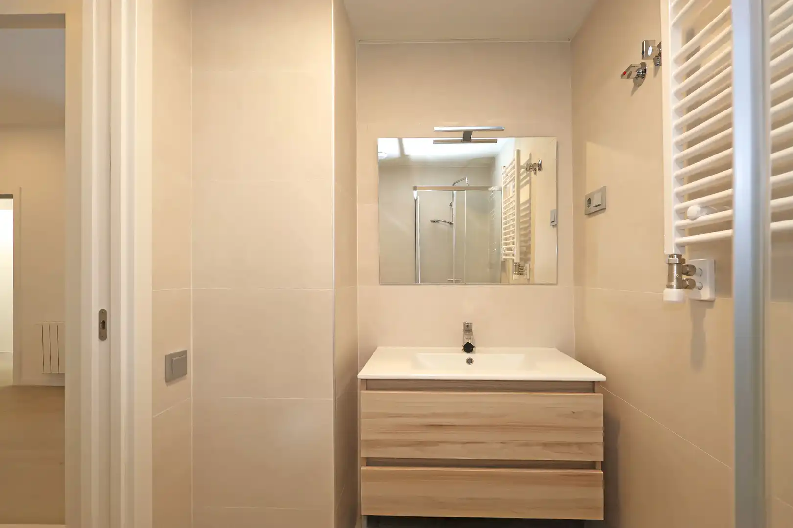 Badezimmer von Erdgeschoss zum Verkauf in L'Hospitalet de Llobregat mit Terrasse und Abstellraum