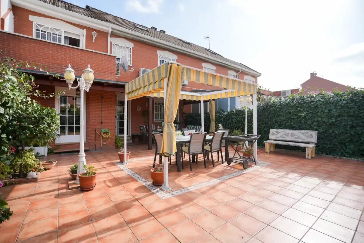Terrace of Detached homes for sale in Parla  with Air Conditioner, Heating and Private garden