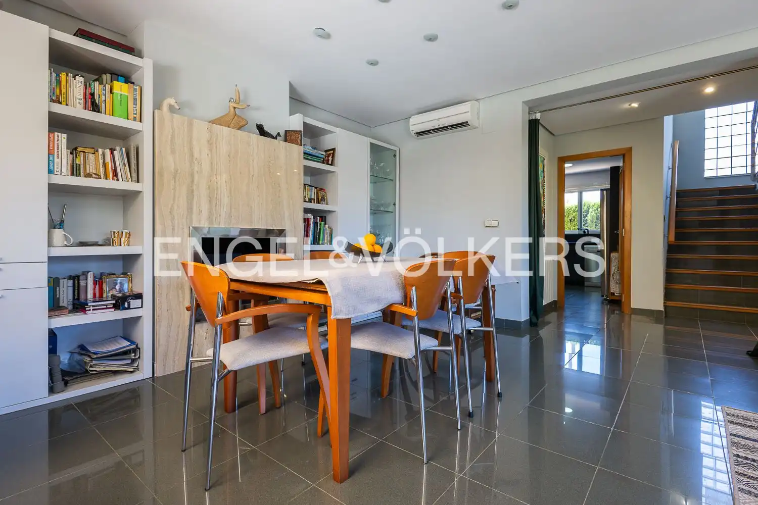 Comedor de Casa o chalet en venta en Dénia con Aire acondicionado, Calefacción y Jardín privado