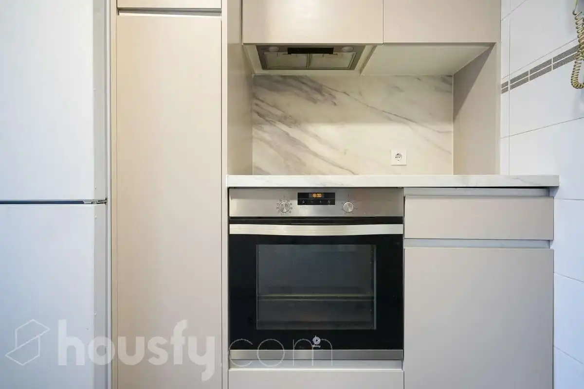 Cocina de Ático en venta en Madrid con Terraza, Trastero y Piscina comunitaria