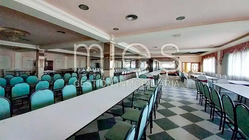 Edificio en venta en Benetússer