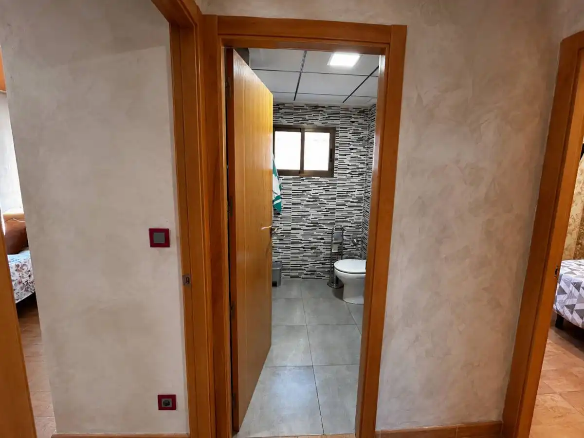 Badezimmer von Erdgeschoss zur Miete in Torrevieja mit Heizung, Schwimmbad und Möbliert