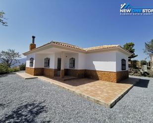 Vista exterior de Casa o xalet en venda en Lúcar amb Piscina