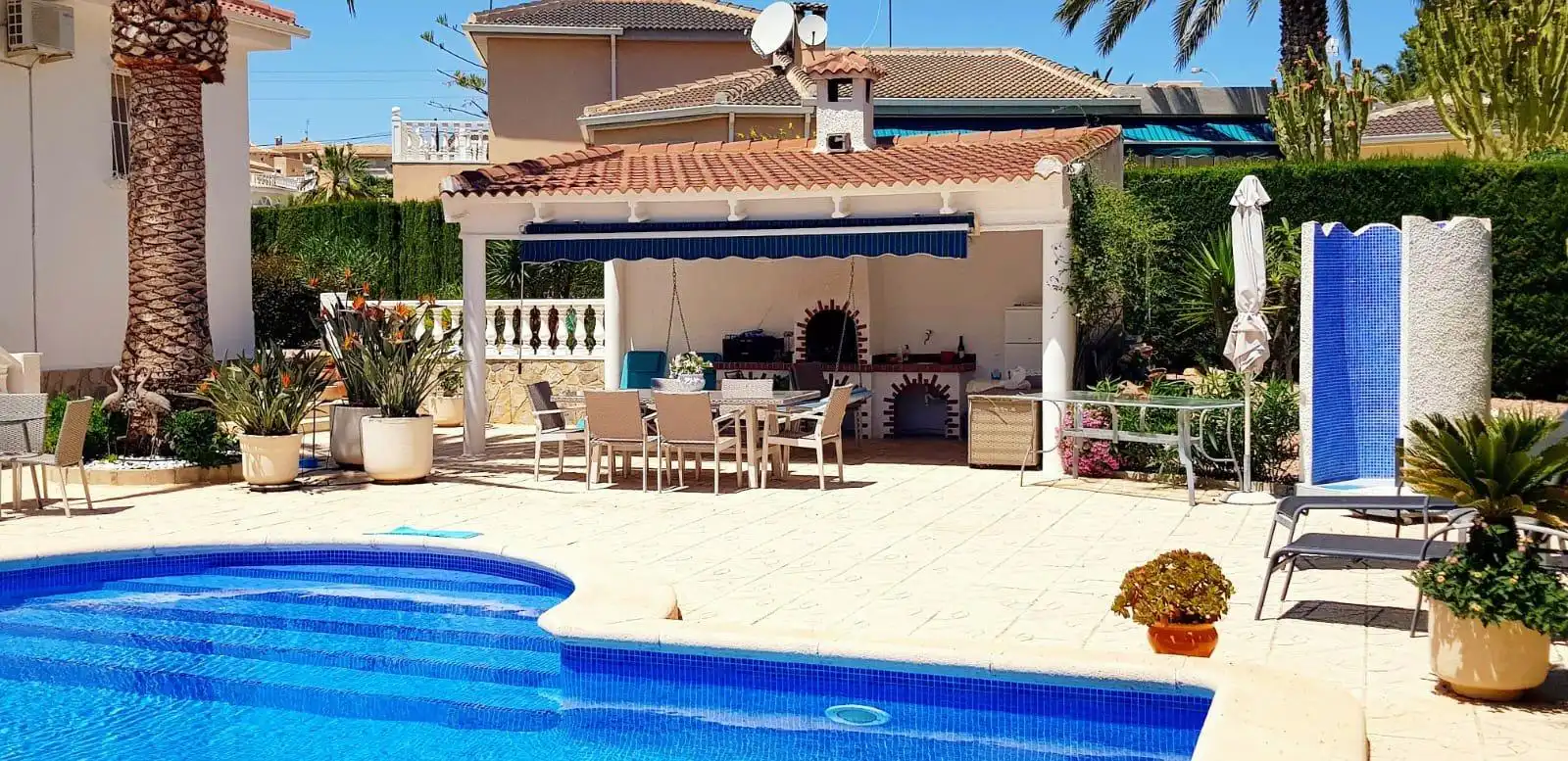 Detached house with pool for sale in Rojales