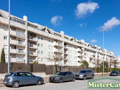 Vista exterior de Àtic en venda en Jerez de la Frontera amb Aire condicionat, Calefacció i Jardí privat