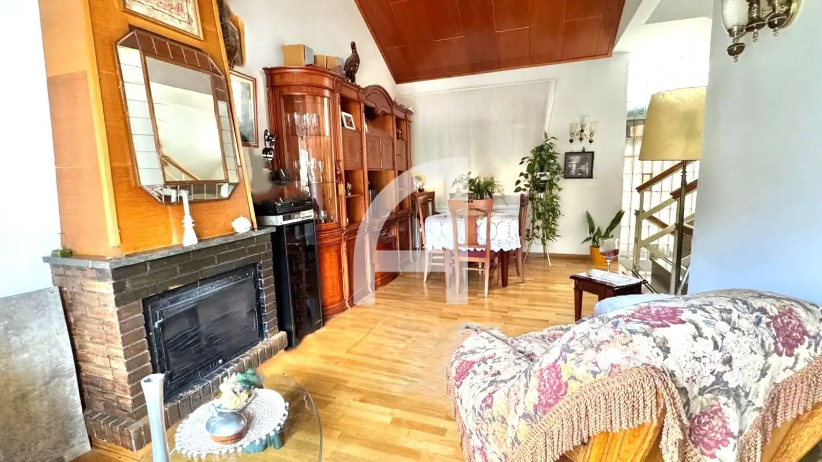 Sala d'estar de Casa o xalet en venda en Sant Julià de Ramis amb Aire condicionat i Calefacció