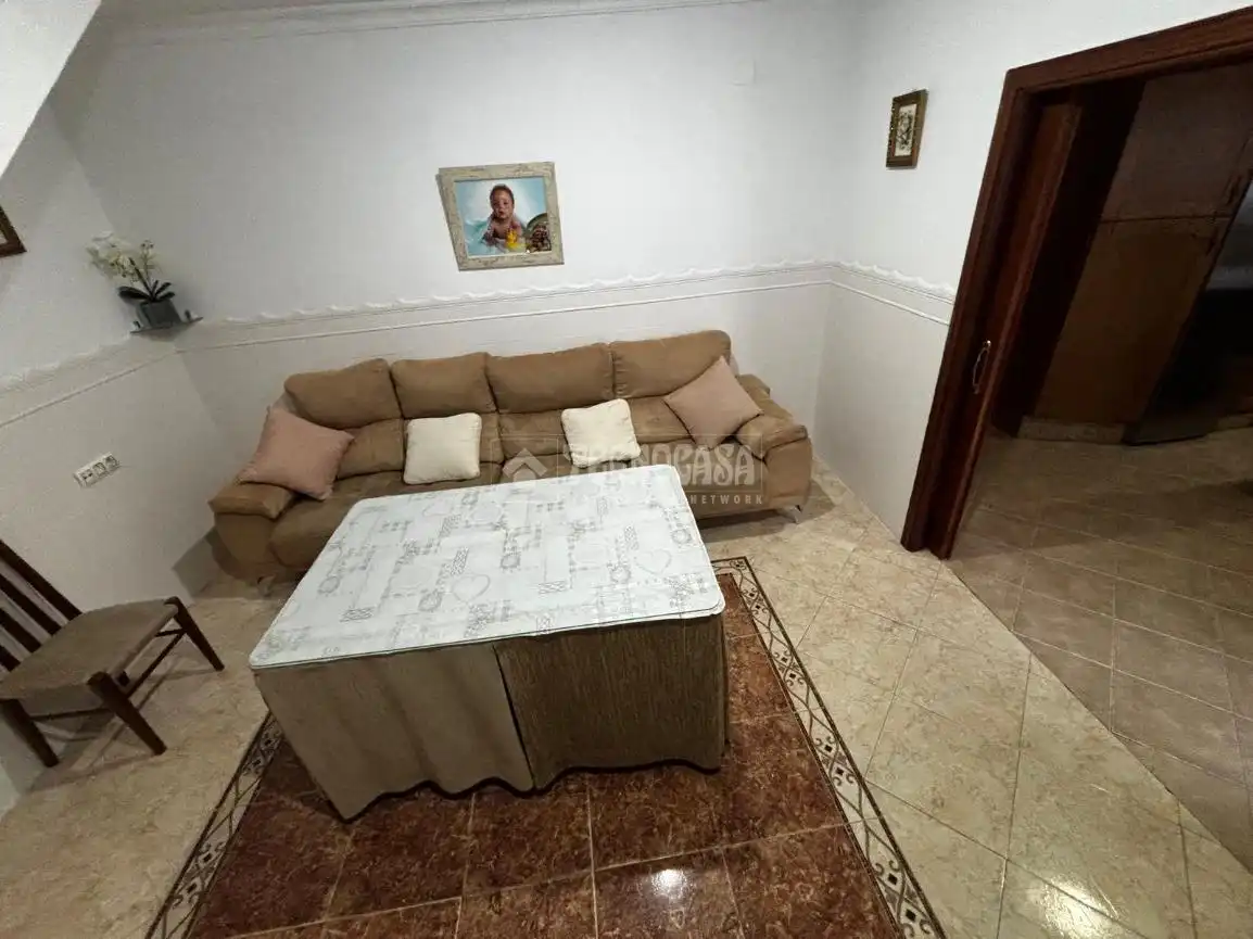 Sala d'estar de Casa o xalet en venda en Badajoz amb Aire condicionat i Terrassa