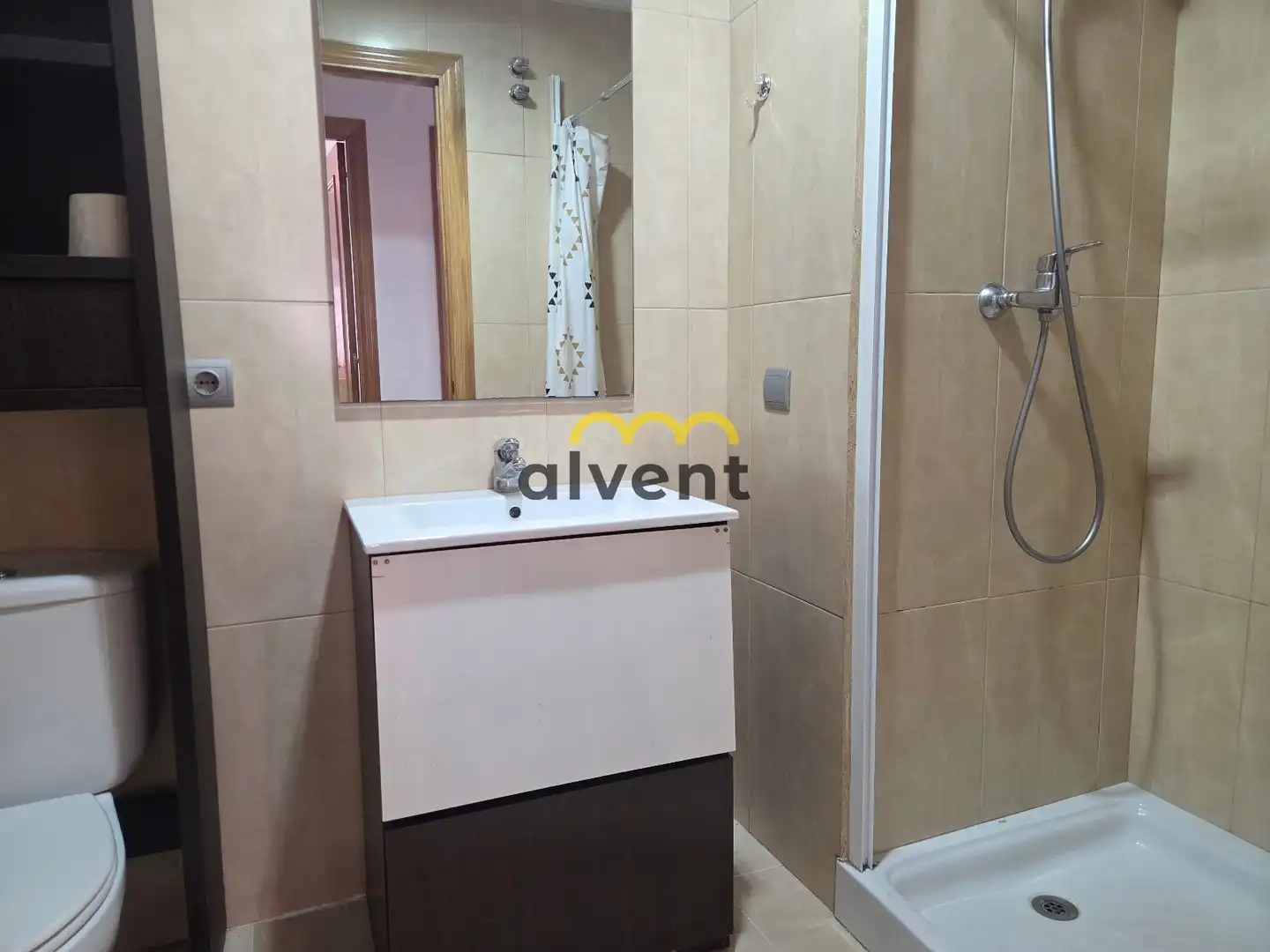 Bany de Pis en venda en Lloret de Mar amb Calefacció, Jardí privat i Traster