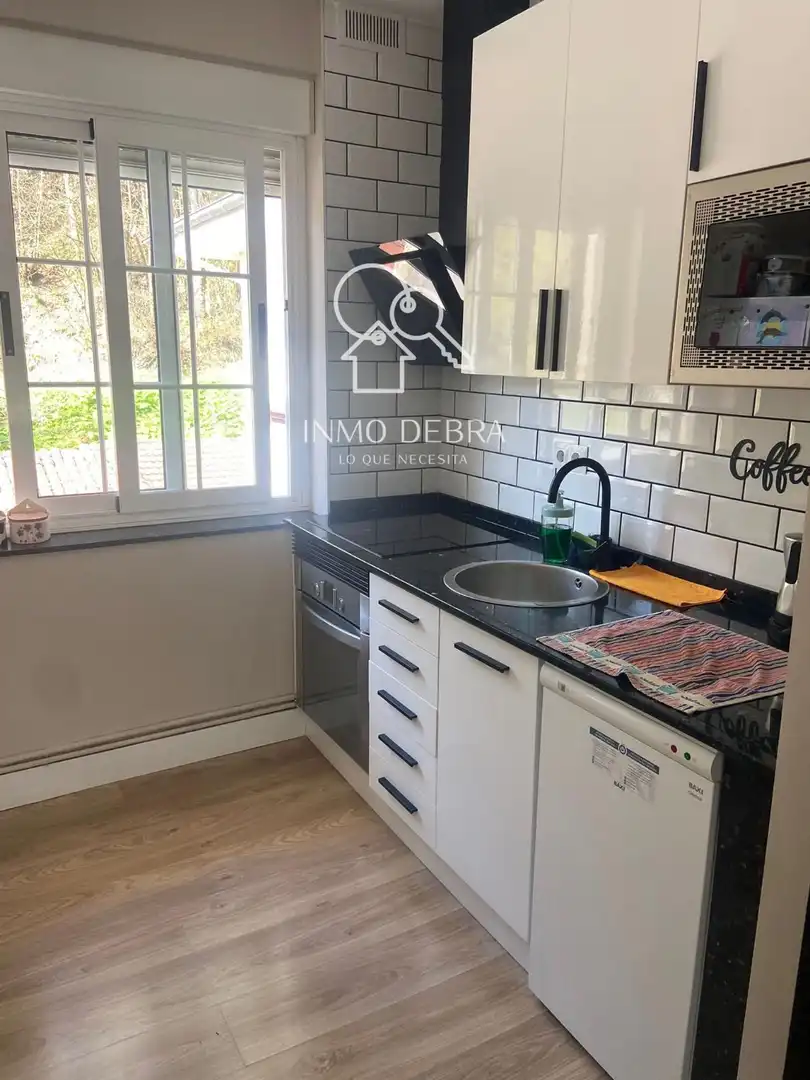 Cocina de Piso en venta en Castrillón con Terraza, Amueblado y Horno