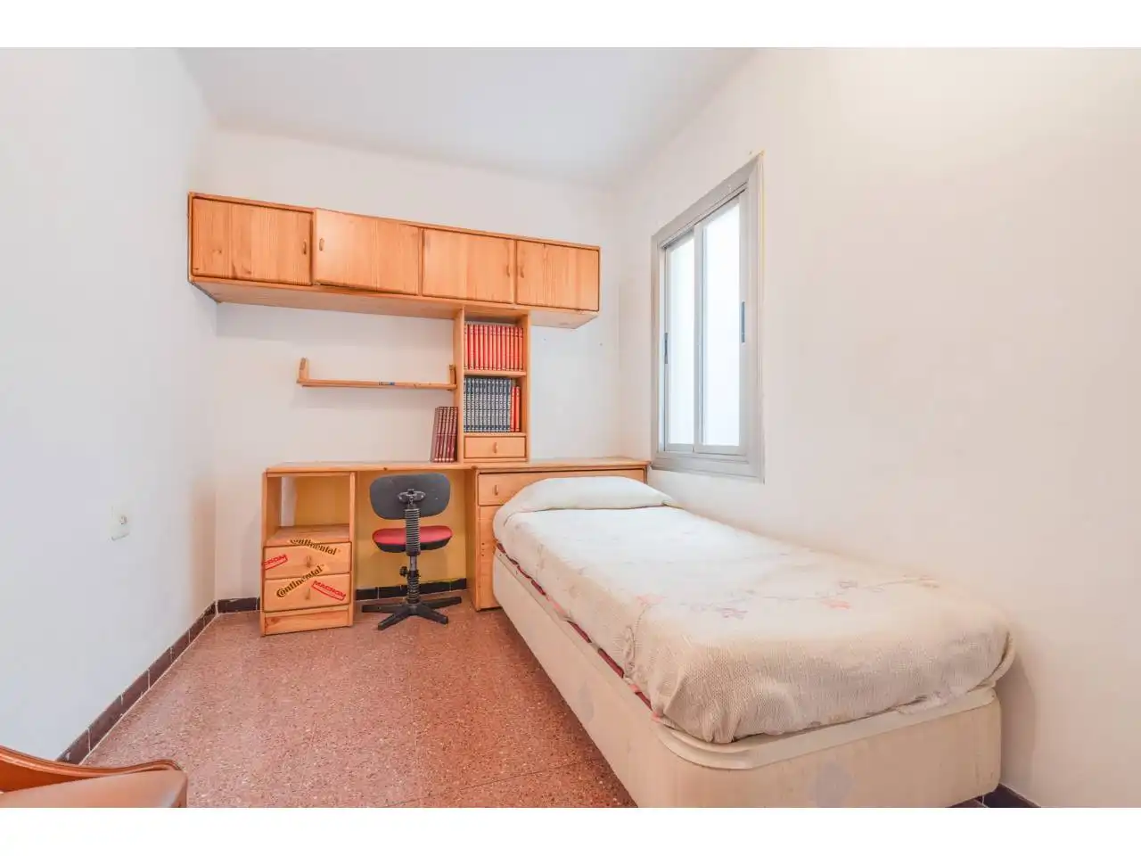 Bedroom of Flat for sale in Terrassa  with Air Conditioner