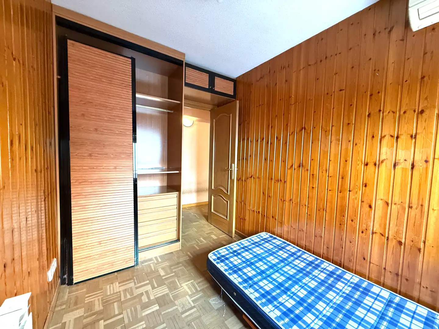 Habitación de Piso en venta en Alcorcón con Aire acondicionado, Calefacción y Parquet