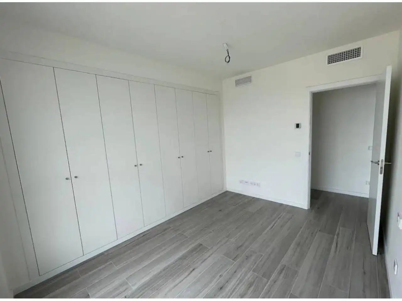 Habitación de Dúplex en venta en Badalona con Terraza, Trastero y Balcón