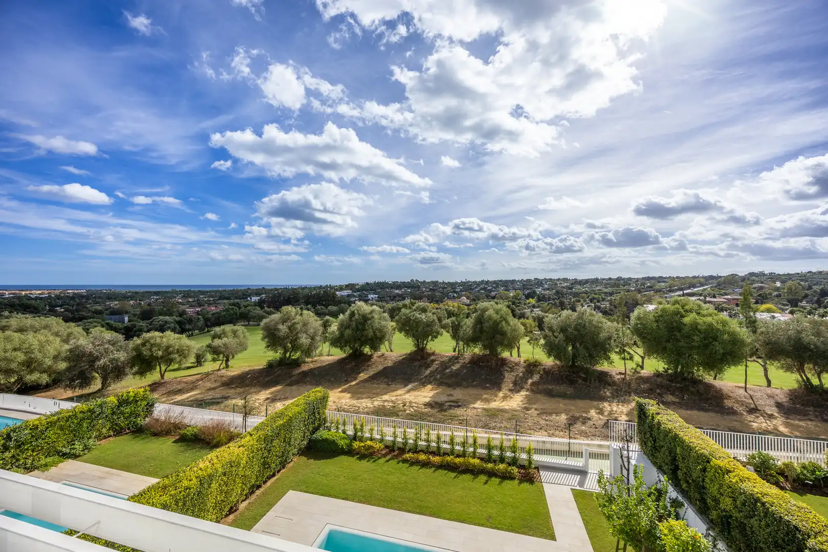 Jardí de Casa adosada en venda en Sotogrande amb Aire condicionat, Calefacció i Jardí privat
