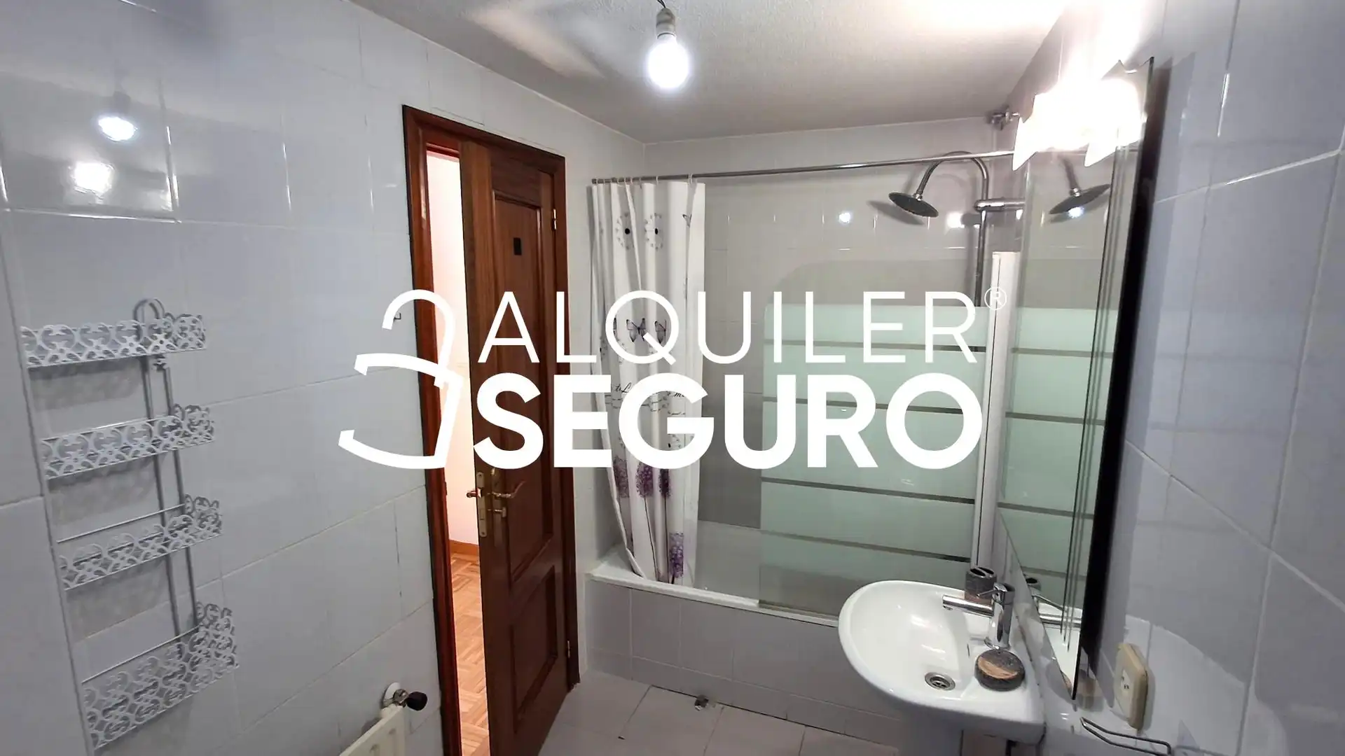 Bany de Pis de lloguer en Ávila amb Calefacció, Terrassa i Moblat