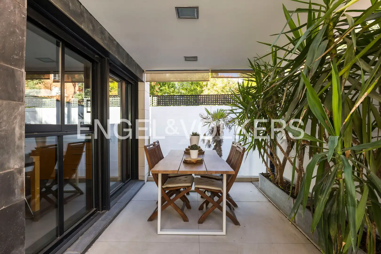 Terraza de Casa o chalet en venta en Madrid con Aire acondicionado, Calefacción y Jardín privado