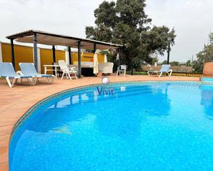 Piscina de Casa o xalet en venda en Alcalá de Guadaira amb Aire condicionat, Jardí privat i Terrassa