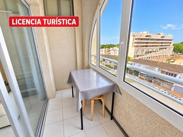 Estudio con balcón en venta en DELTA MUGA 7