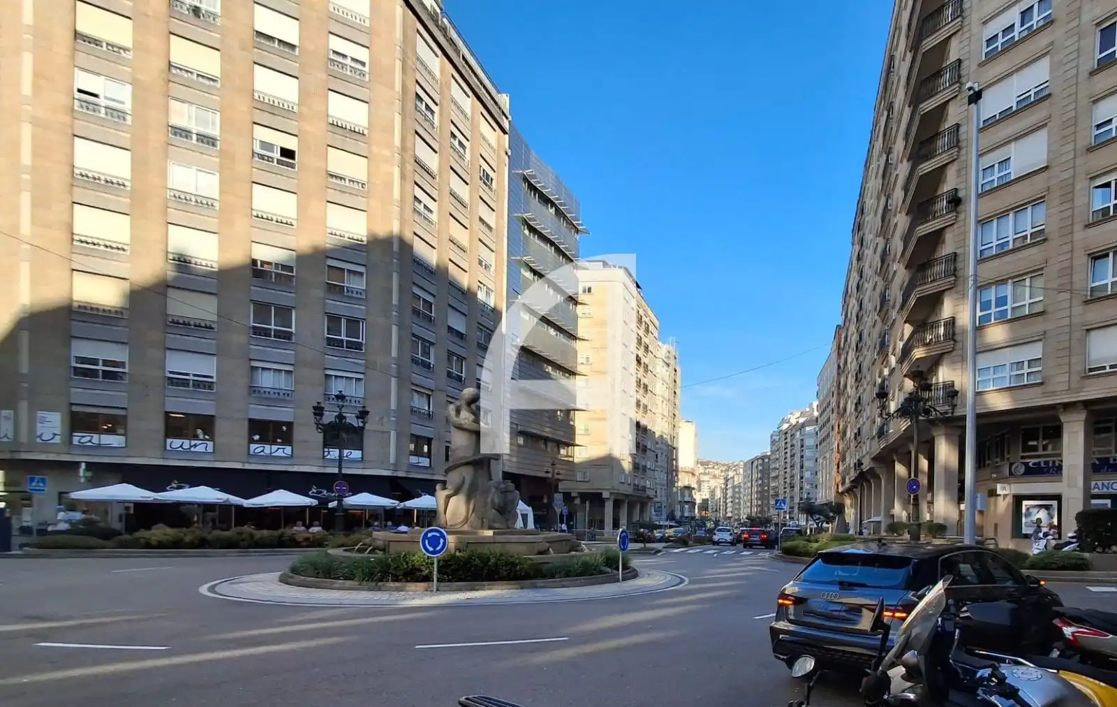 Wohnung zur Miete in R. de Rosalía de Castro, Centro - Areal