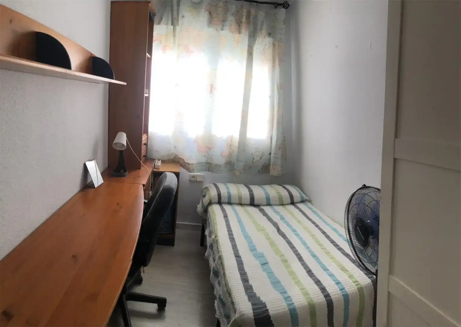 Bedroom of Flat for share in Cartagena  with Parquet flooring, Furnished and Oven