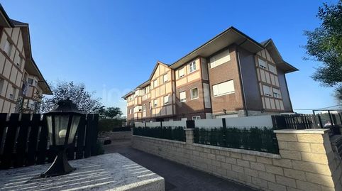 Foto 3 de Piso en venta en Calle Damaso Alonso, 54, Peñacastillo - Nueva Montaña, Santander