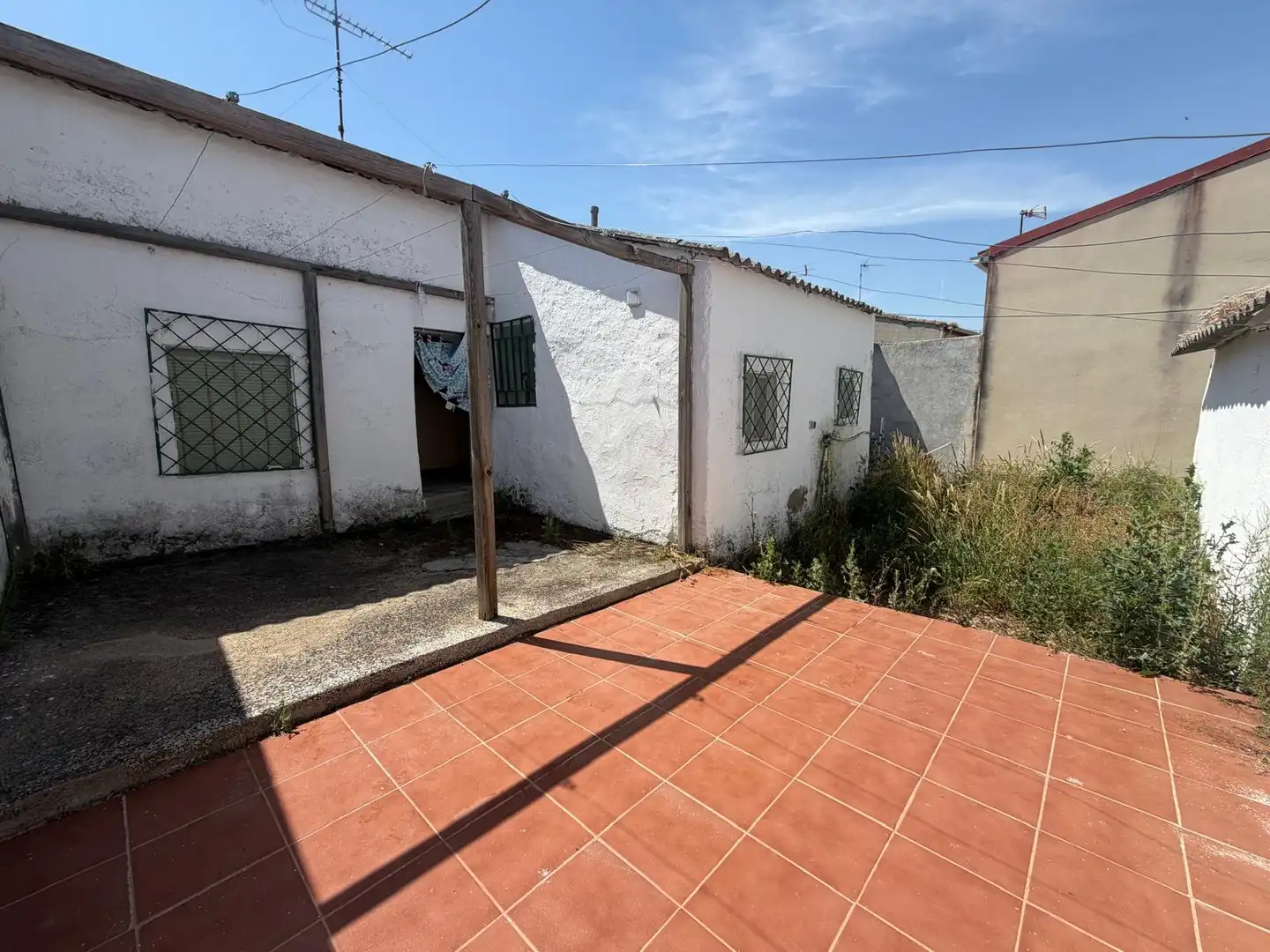 Vista exterior de Finca rústica en venda en Poveda de las Cintas amb Terrassa, Traster i Rentadora
