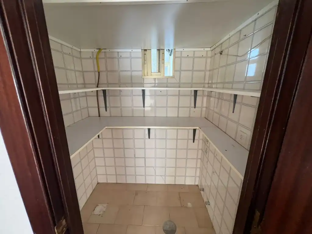 Cuina de Pis en venda en Jaén amb Calefacció, Balcó i Piscina comunitària