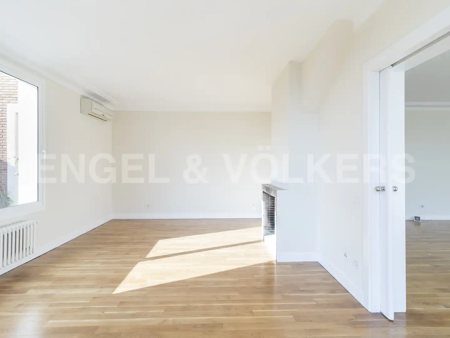 Living room of Houses for rent in Barcelona  with Air Conditioner, Heating and Private garden