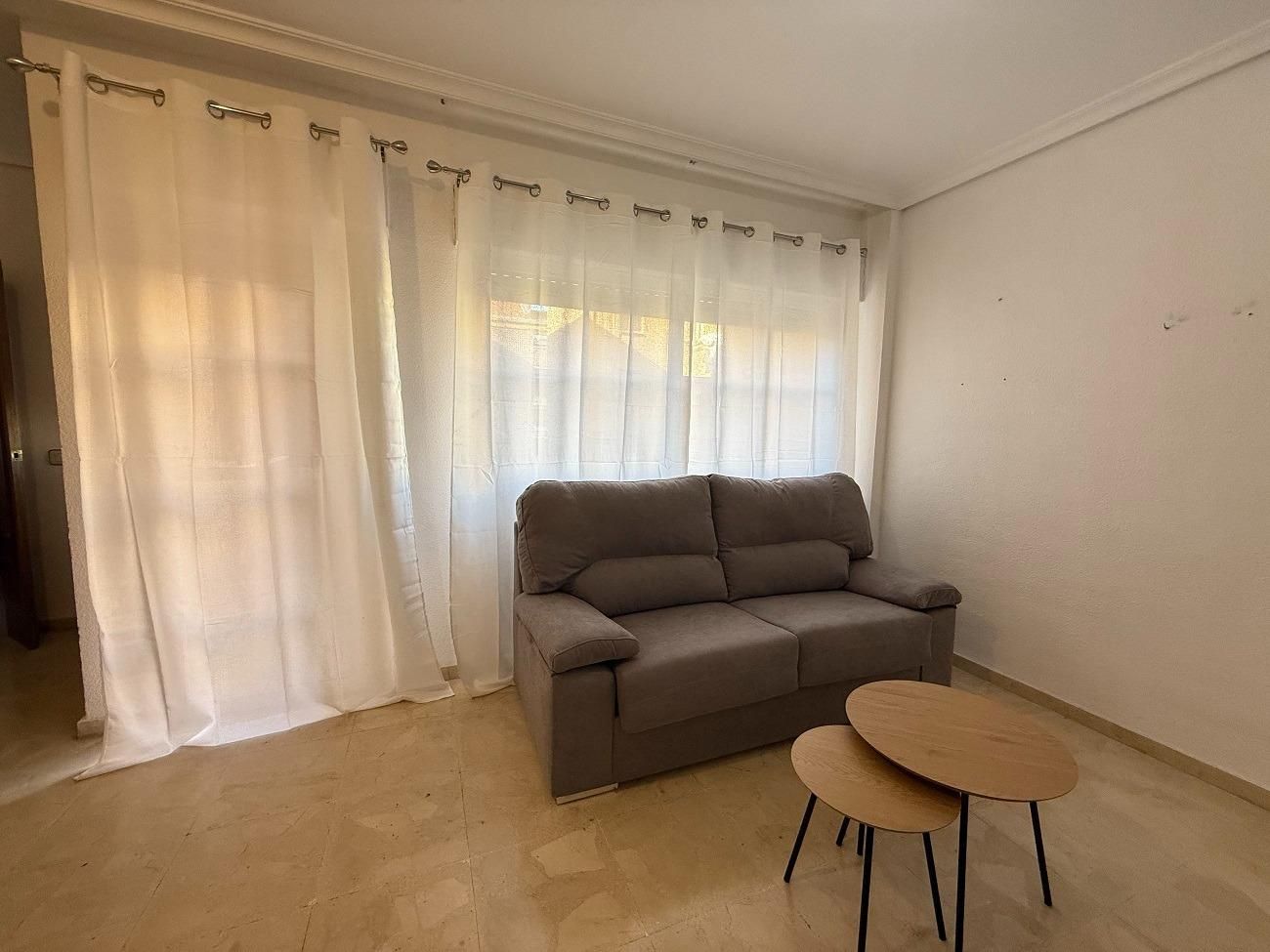Dormitori de Apartament de lloguer en Badajoz Capital amb Terrassa