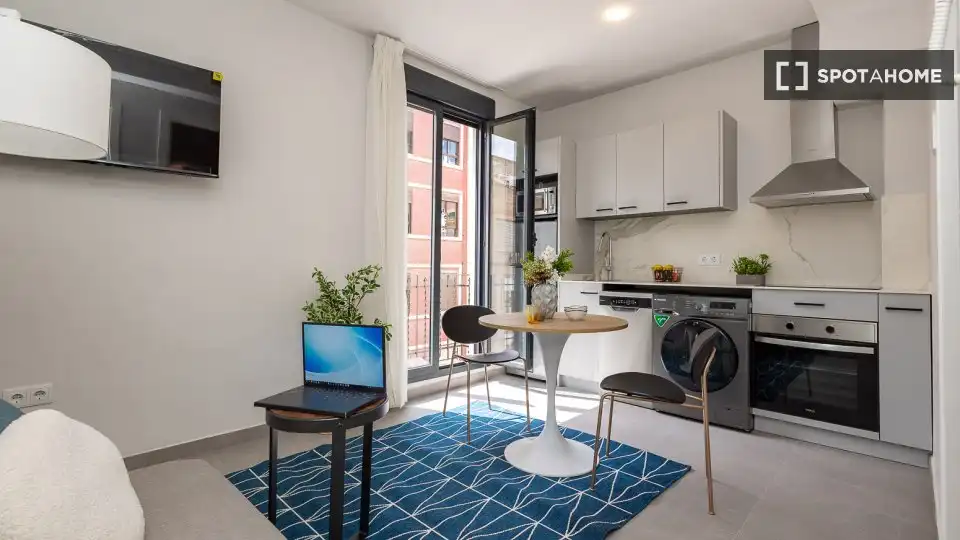 Flat with terrace to rent in L'Olivereta