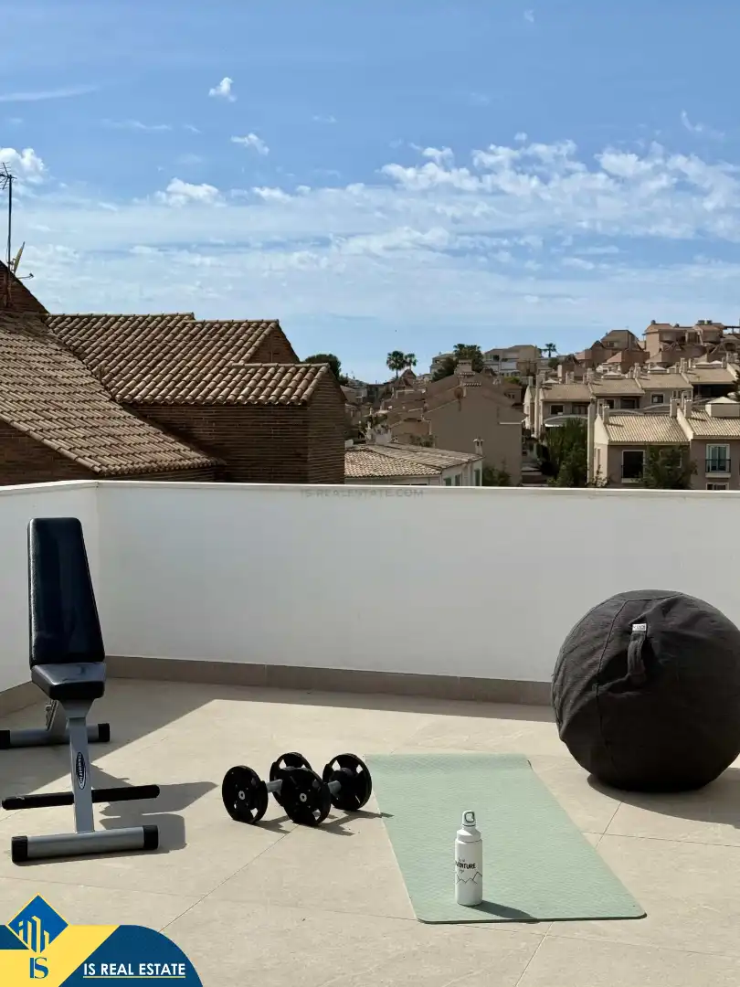 Terrassa de Casa o xalet en venda en Alicante / Alacant amb Terrassa, Piscina i Moblat