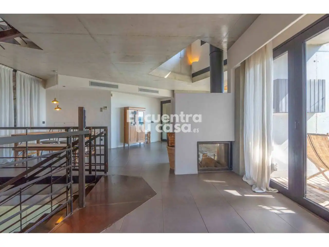 Sala d'estar de Casa o xalet en venda en Donostia - San Sebastián  amb Jardí privat, Terrassa i Piscina