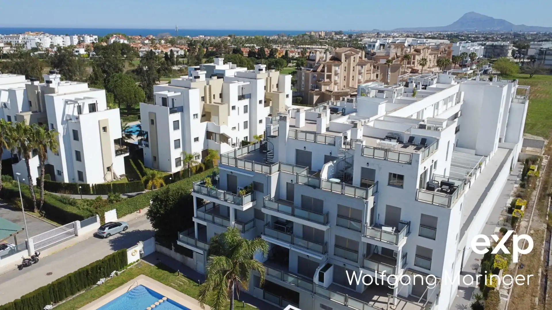 Vista exterior de Dúplex en venda en Oliva amb Aire condicionat, Calefacció i Jardí privat