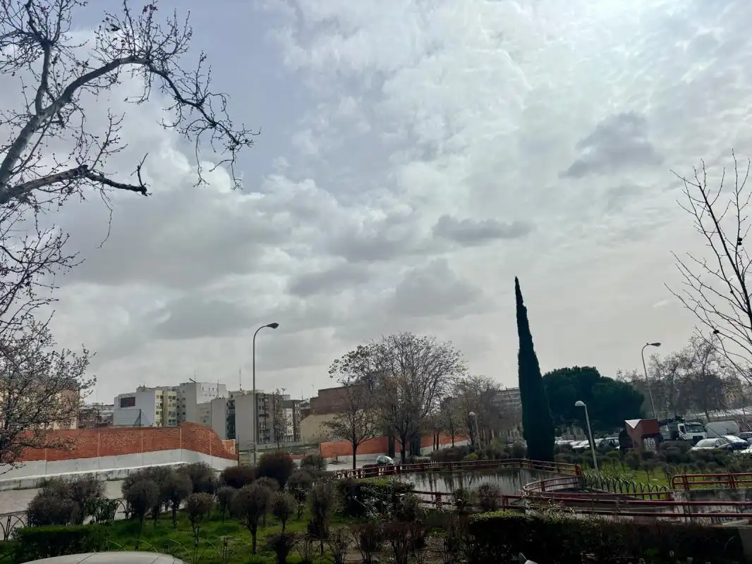 Vista exterior de Estudio en venta en Madrid con Calefacción, Terraza y Balcón