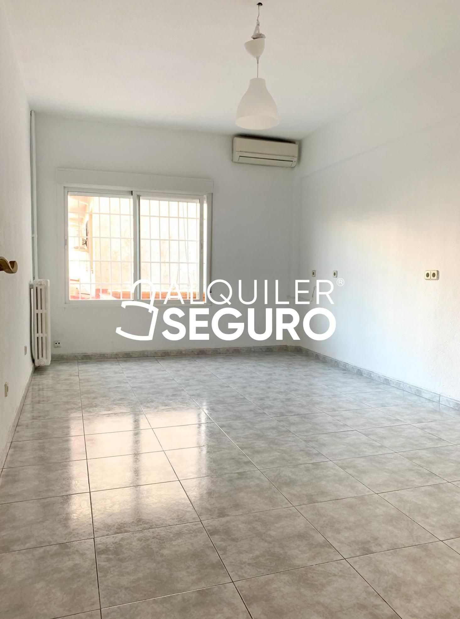 Dormitori de Pis de lloguer en  Madrid Capital amb Aire condicionat i Calefacció