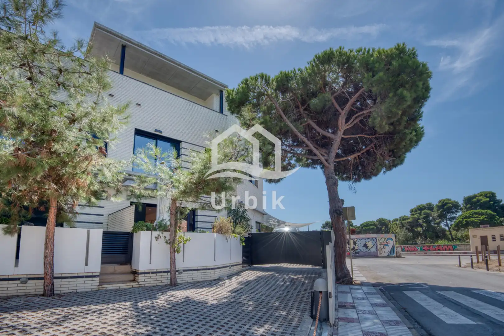 Außenansicht von Einfamilien-Reihenhaus zum Verkauf in Castell d'Aro, Platja d'Aro i s'Agaró mit Klimaanlage, Heizung und Terrasse
