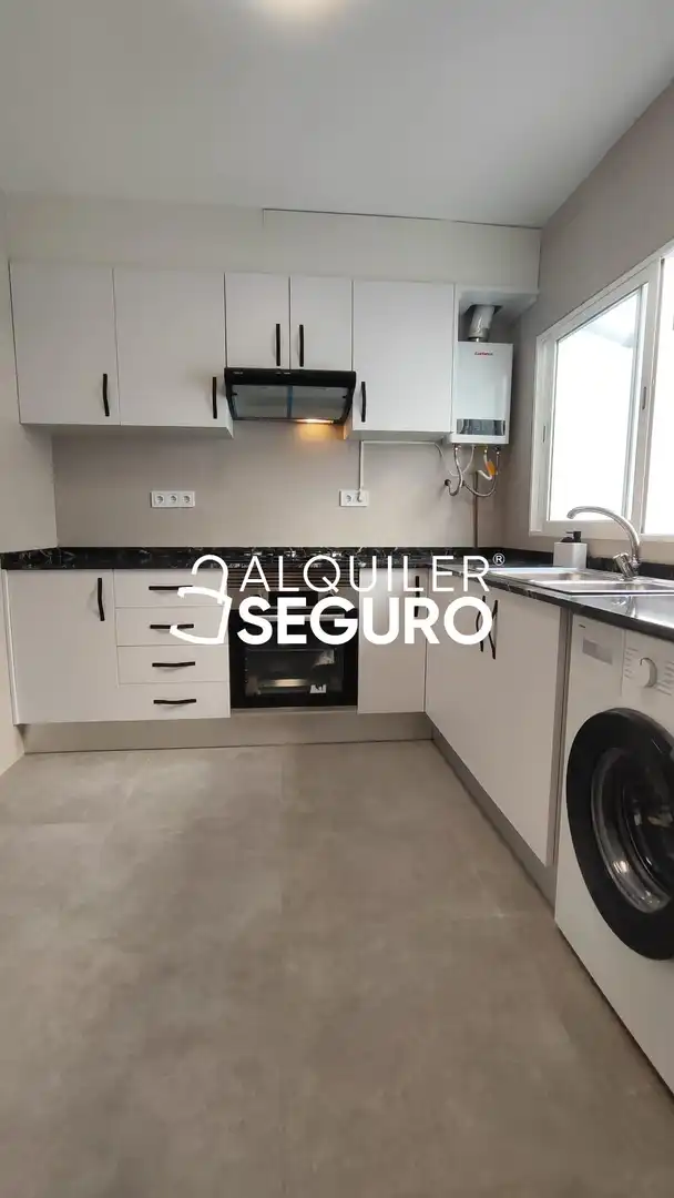 Wohnung zur Miete in Río Escalona , Penya - Roja - Avda. Francia