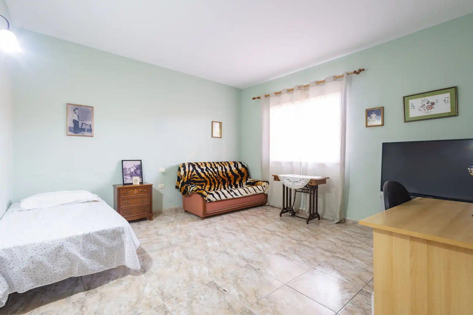 Schlafzimmer von Einfamilien-Reihenhaus zum Verkauf in Los Realejos mit Privatgarten, Terrasse und Abstellraum