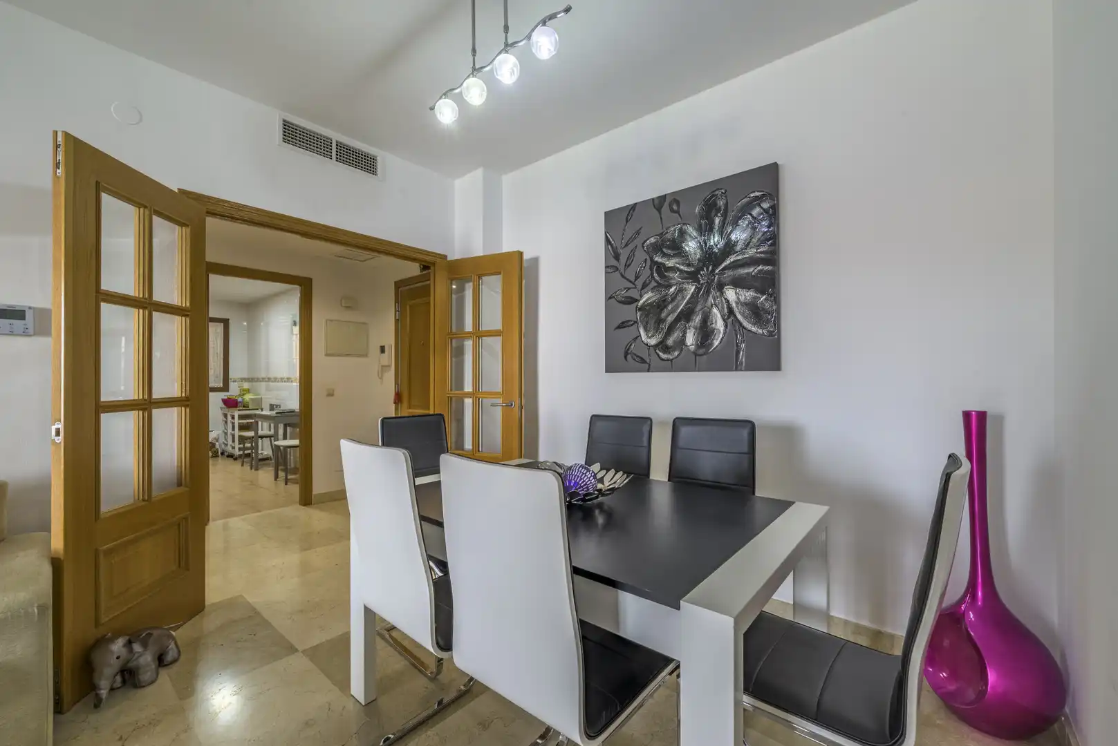 Menjador de Apartament en venda en Mijas amb Aire condicionat, Terrassa i Piscina